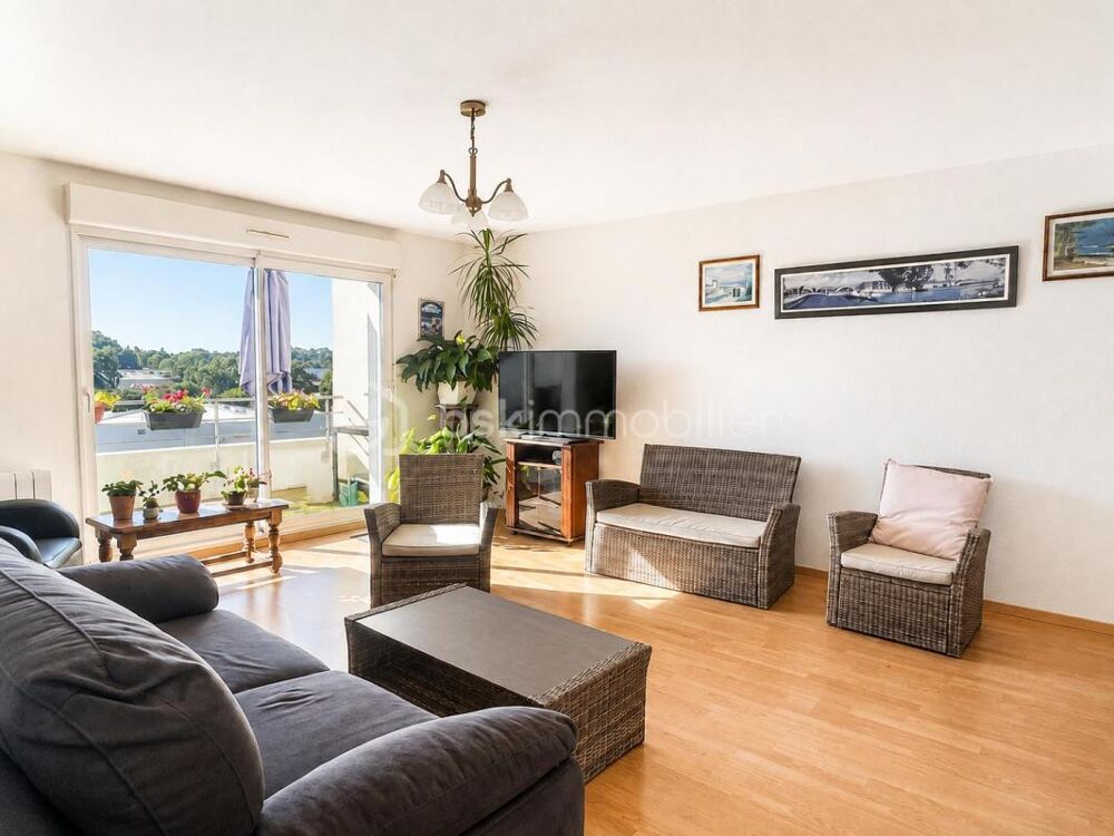 Vente Appartement HYPER CENTRE - BEL APPARTEMENT T3 - PLACE DE PARKING Pluneret