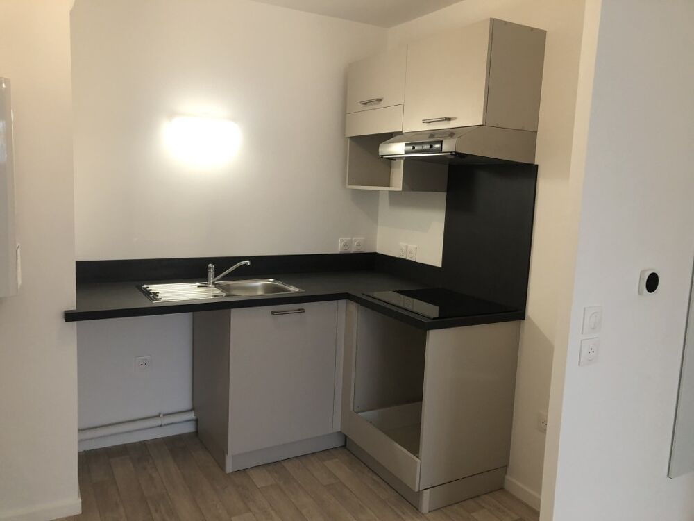 Location Appartement T4 avec terrasse, jardin et parking à CORBEIL-ESSONNES Corbeil essonnes