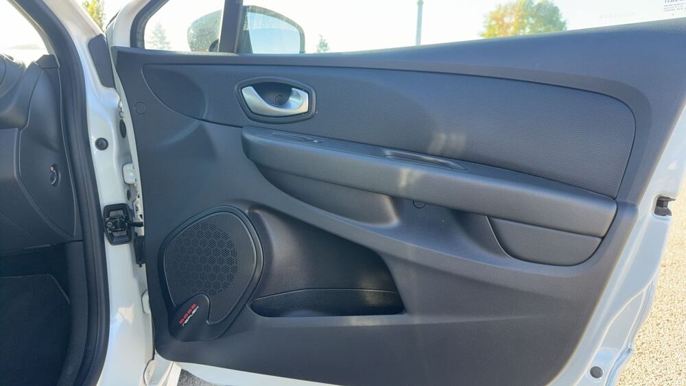Clio RS IV 1.6 Turbo 220 EDC6 Trophy - Entretien constructeur 2018 occasion 21000 Dijon