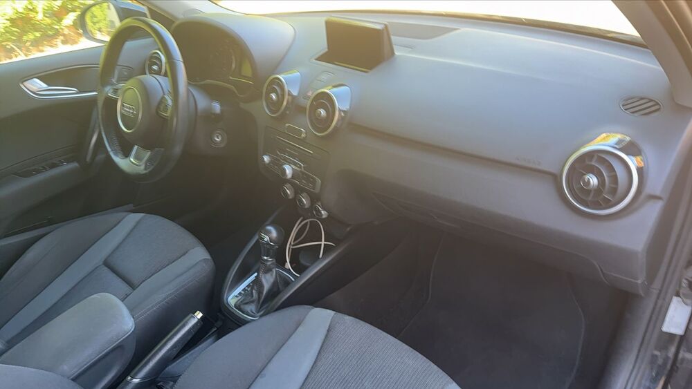 A1 1.0 TFSI 95 S-Tronic 7 Ambiente 2016 occasion 69380 Alix