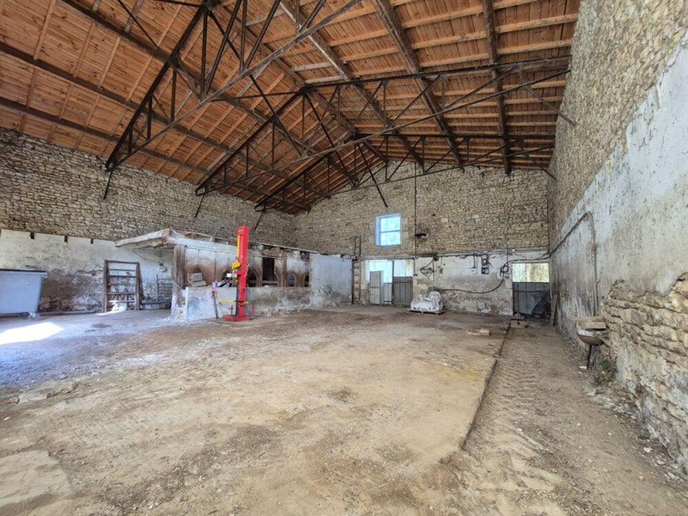 Grange agricole 170 m² avec terrain  Saint-Coutant-le-Grand 17430