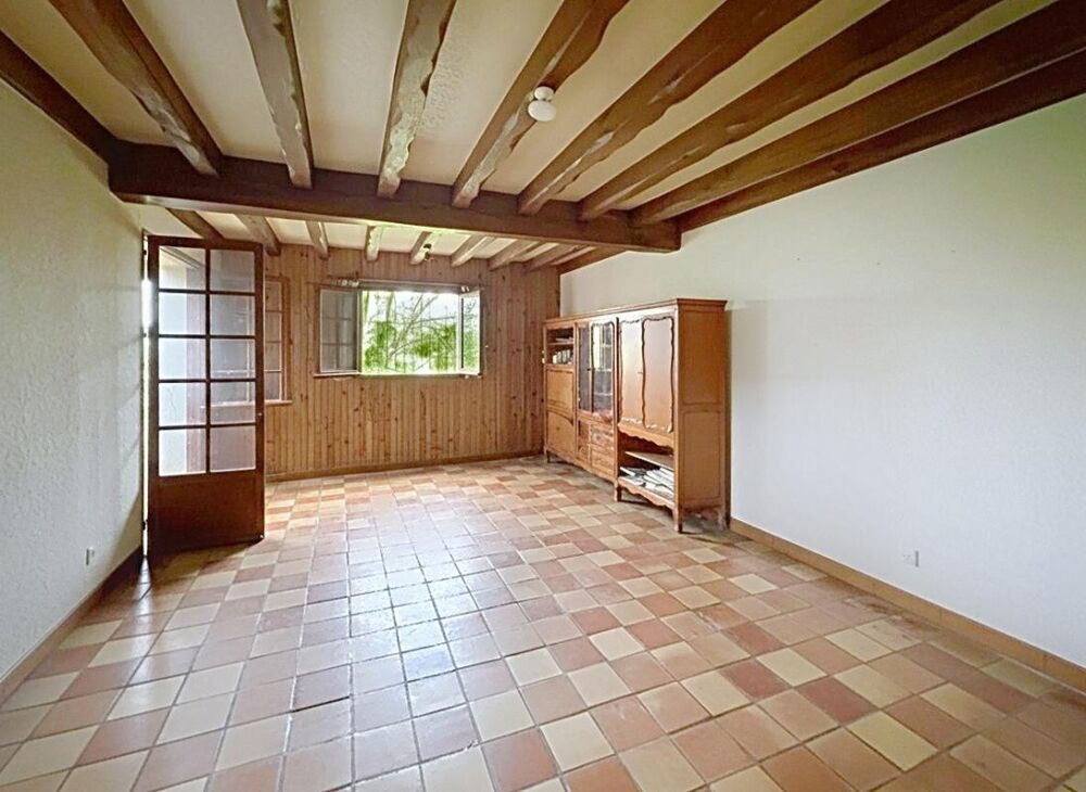 EXCLUSIVITE A THENAC Maison à rénover de 271 m2 utile