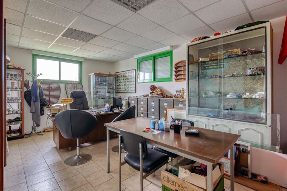 Vente Parking/Garage Secteur Valmont :Garage  Entrepôt Atelier + pièces de vie sur 480  m2 au sol Valmont