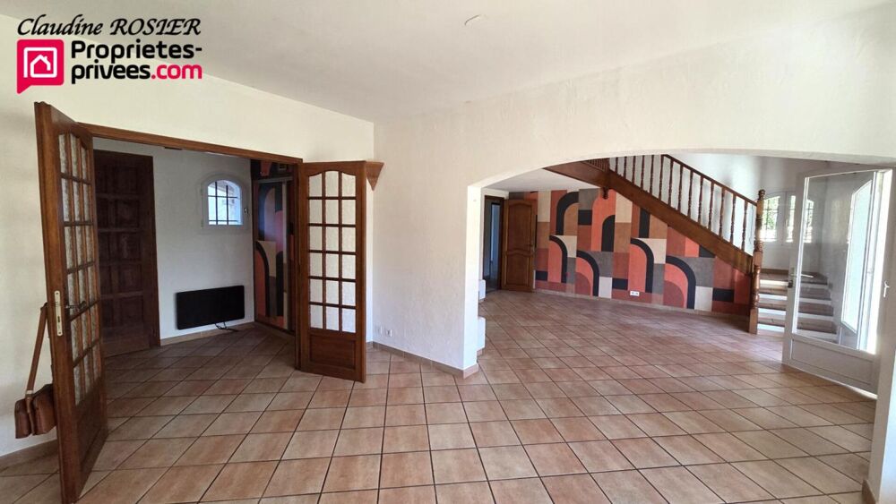 � vendre  Villa Rocbaron (83136)