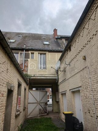  Immeuble à vendre 3 pièces 220 m²