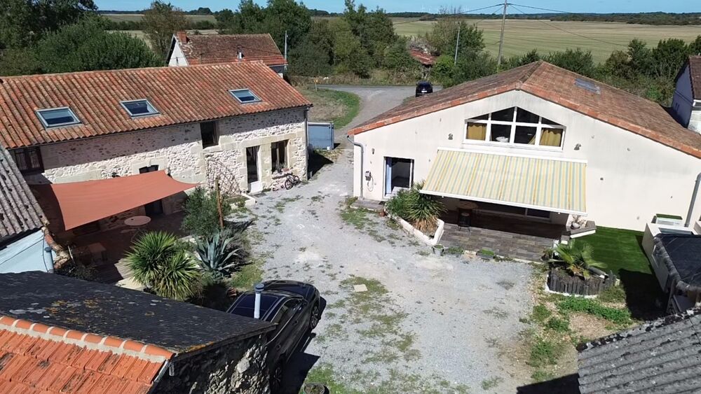 Vente Maison DEUX MAISONS RÉNOVÉES 150m² + 120m²– PARC DE 9 500 M² – À 20 MINUTES DE CHÂTELLERAULT Archigny