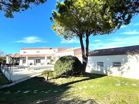   POUSSAN VILLA DE TYPE 8 SUR UNE PARCELLE DE 2000 M² ENVIRON PISCINE ET ANNEXE DE 147 M² Villa - 8 pièce(s) - 200 m²