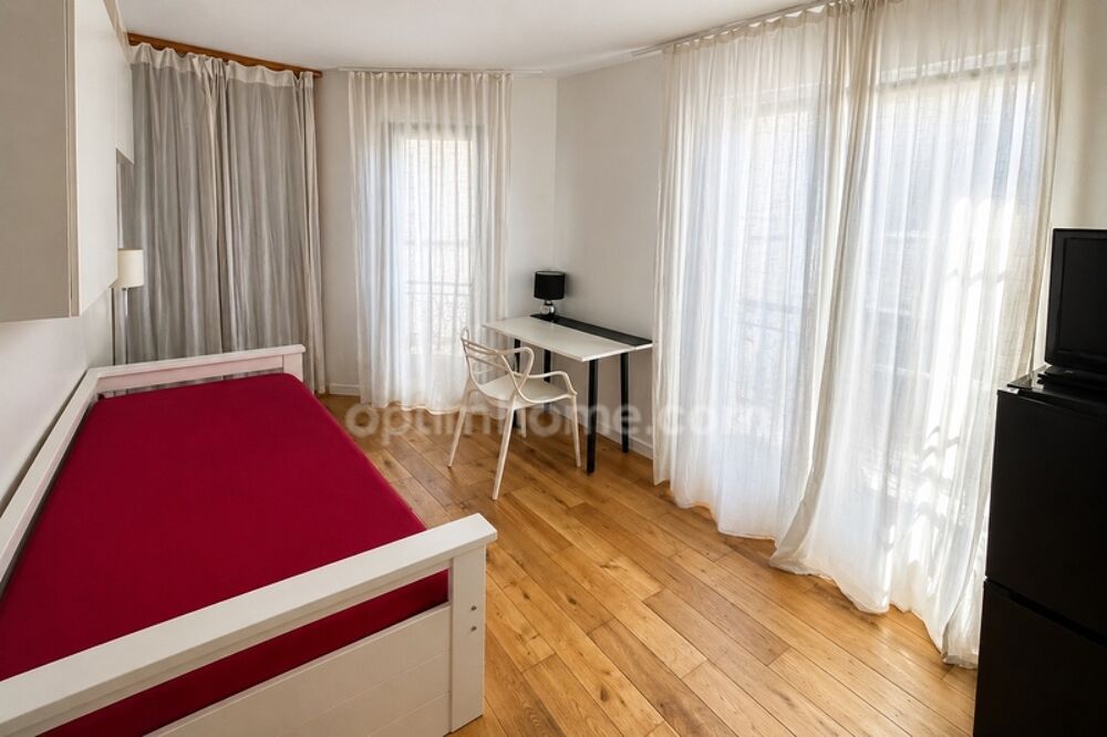 Vente Appartement PARIS 9ème – RUE DU FAUBOURG MONTMARTRE – STUDIO RÉNOVÉ – CALME ABSOLU Paris 9
