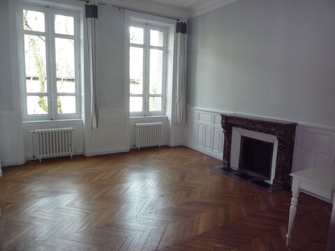  Appartement � louer 5 pi�ces 131 m�