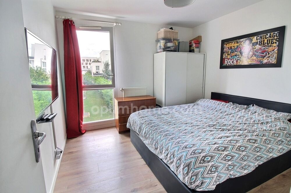 Vente Appartement Appartement 3 pièces de 62 m2 à vendre avec balcon et parking à POISSY (78) au prix de 232000 euros Poissy