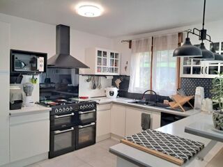  Chalet � vendre 5 pi�ces 155 m�