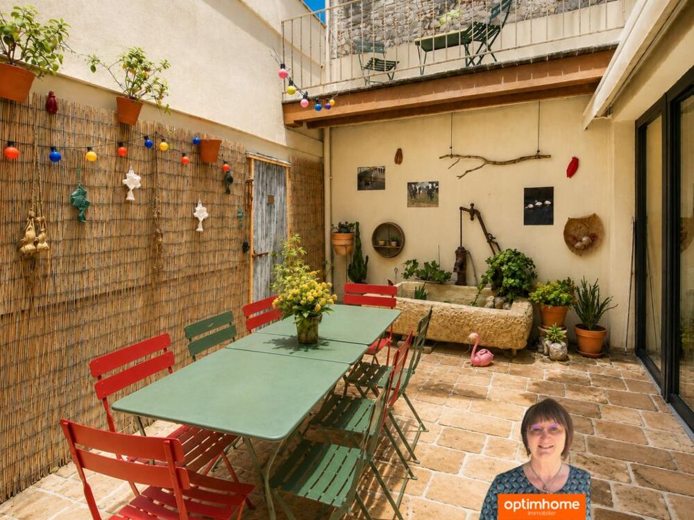 Vente Maison A vendre Aigues-Mortes (Gard)  - Maison intra-muros 4 chambres avec sanitaires privatifs avec patio Aigues mortes