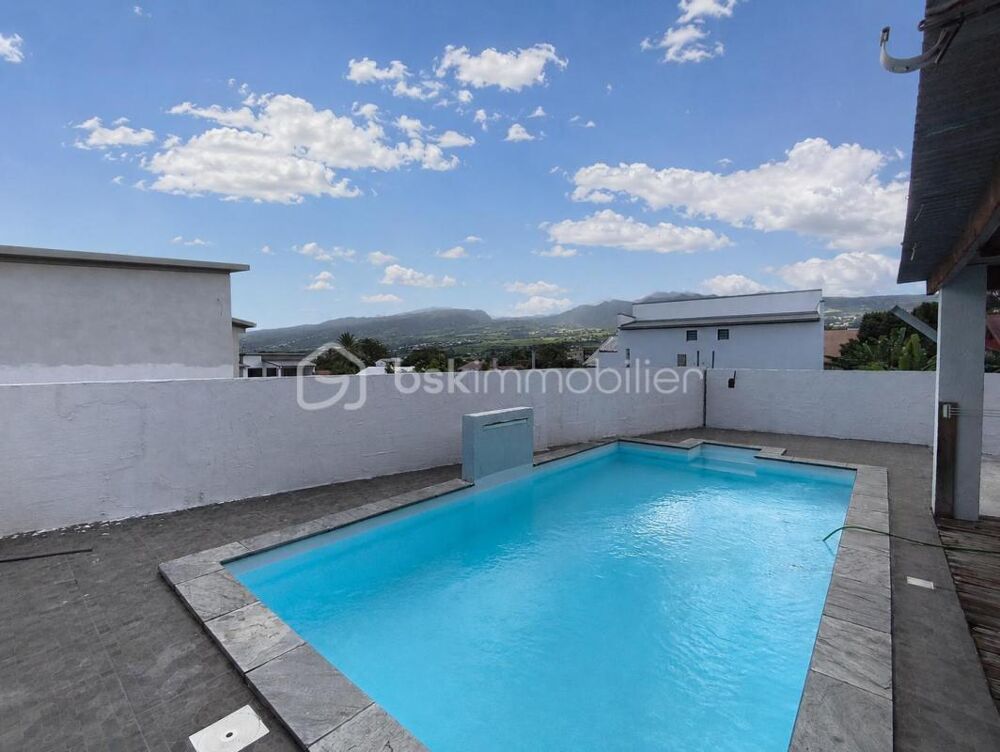 ? Maison récente avec piscine + niveau indépendant de 65 m²
