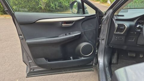 NX 2.5 VVT-i 197 Hybrid AWD E-CVT Luxe 2016 occasion 77590 Bois Le Roi