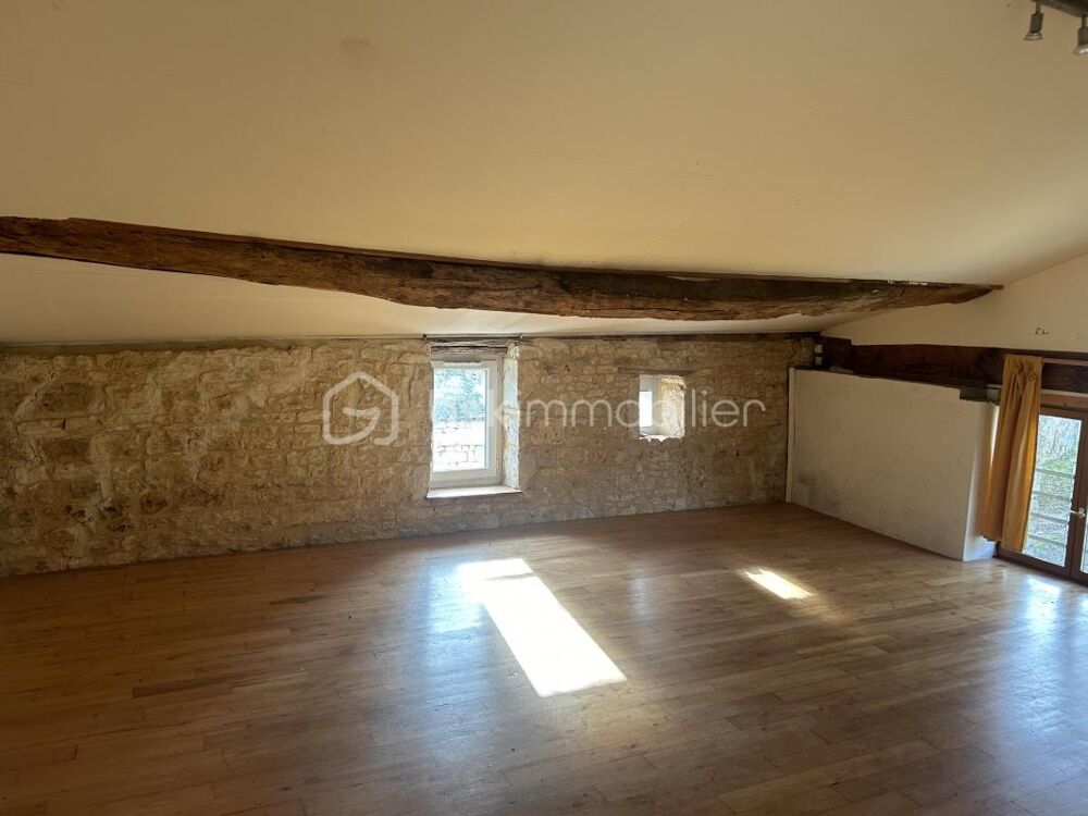 MAISON EN PIERRE