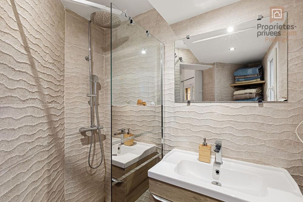 � vendre  Maison Saint-Paul-en-For�t (83440)