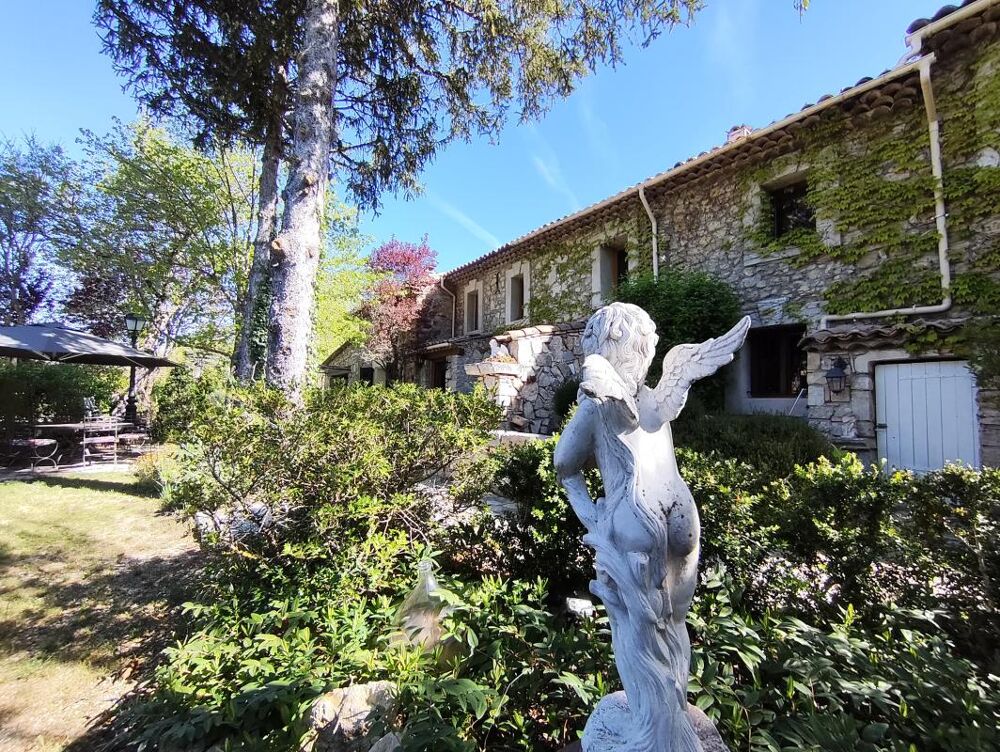Superbe bastide du XVIII? siècle  Domaine de charme avec chambres dhôtes, gîte et restaurant d'été - Aux portes du Verdon