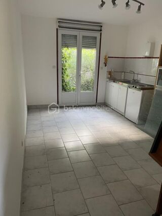  Immeuble � vendre 6 pi�ces 130 m�