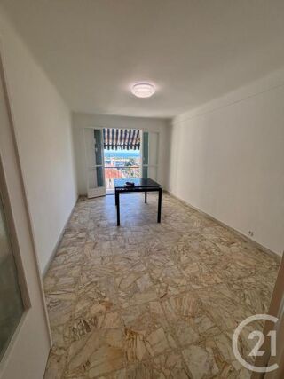  Appartement à louer 3 pièces 52 m²
