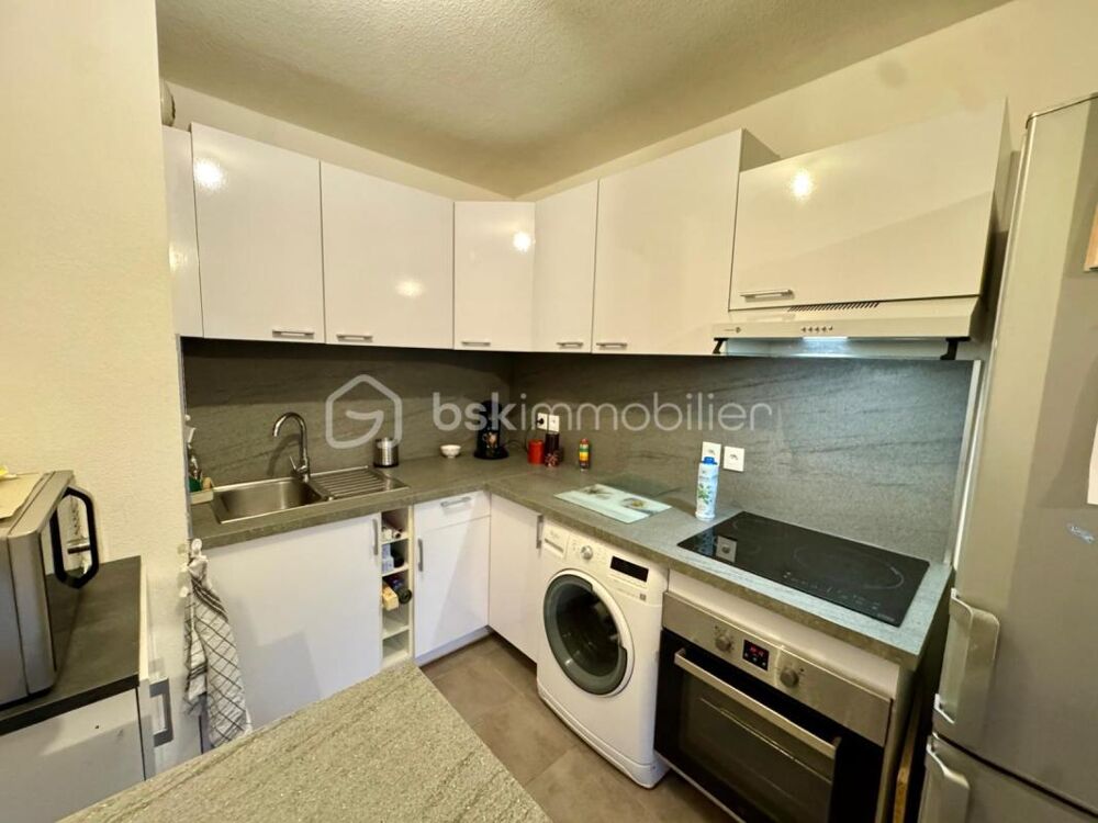 Vente Appartement 2 pièces dernier étage terrasse vendu loué Nice