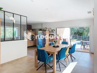  Maison  vendre 9 pices 220 m