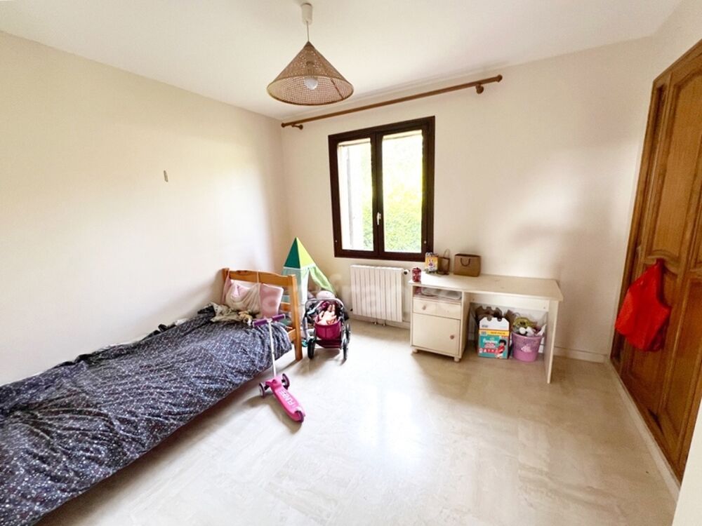 Vente Maison Maison individuelle 5 pièces 4 chambres 123 m² avec sous-sol complet, terrain 1300 m² et vue panoramique à REILLANNE (04) Reillanne