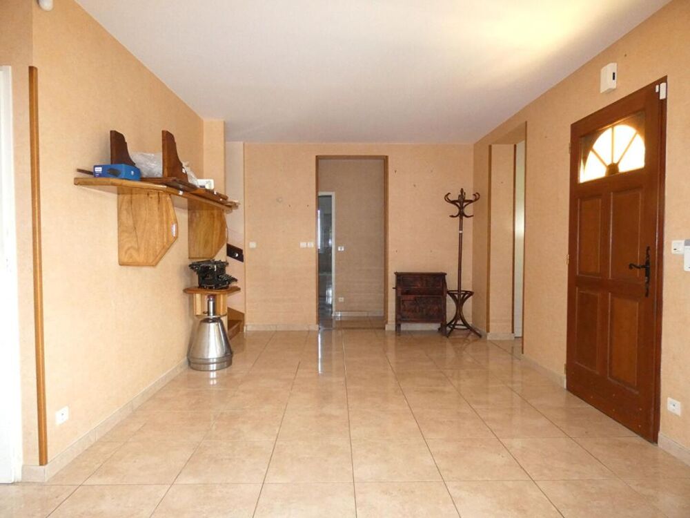 Maison 160m² habitables / sous-sol 200m² / terrain 9540m²