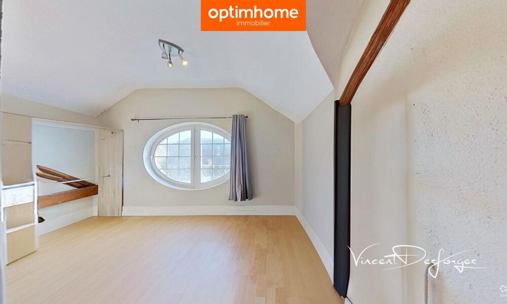 Appartement F4  3 chambres  64,4 m² Carrez / 76 m² au sol  Dernier étage  Hayange  Proximité Luxembourg