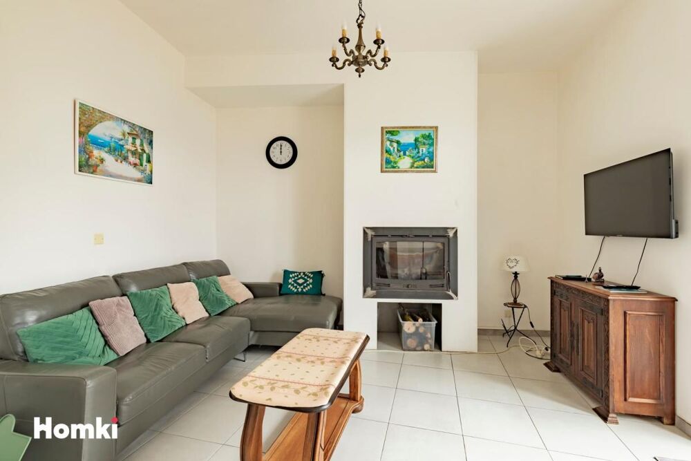 Maison de ville T8 de 227 m² à Gardie 11250