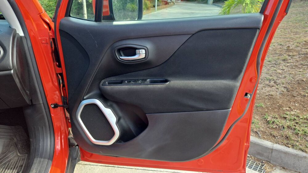 Renegade 1.4 MultiAir 140 Longitude 2015 occasion 97240 Le Francois