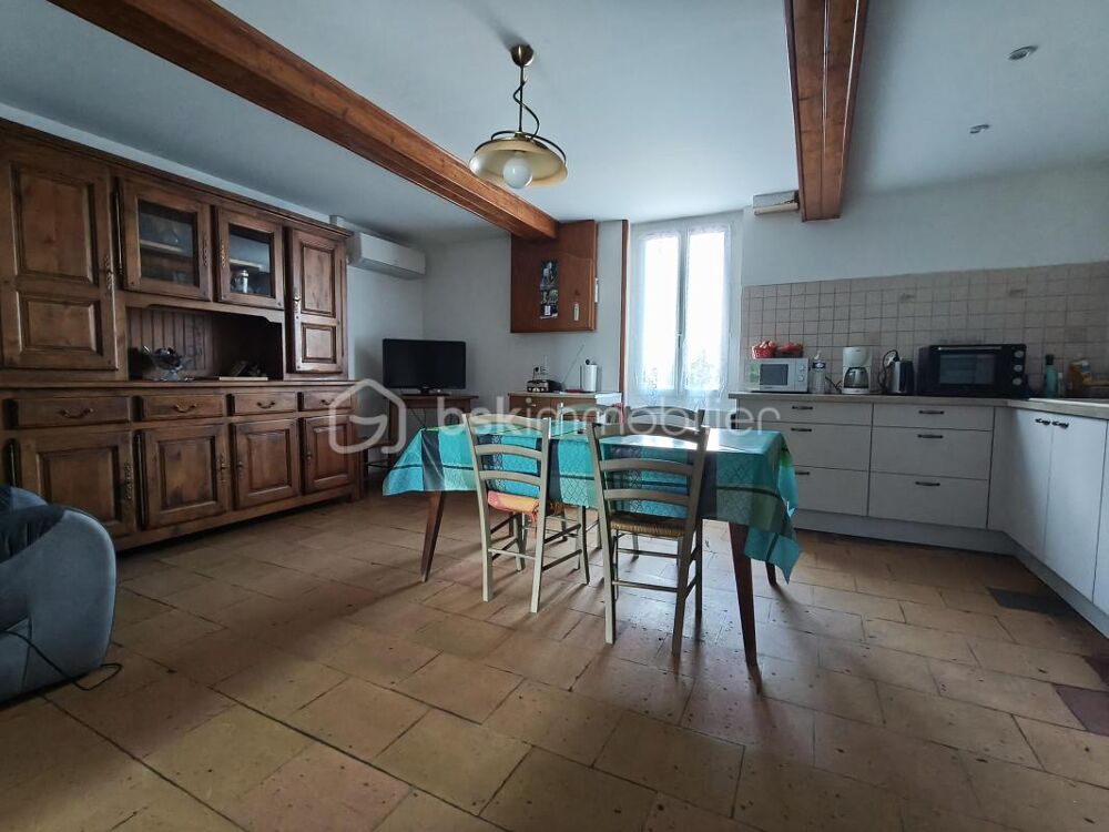 Maison trois chambres, avec dépendances et terrain
