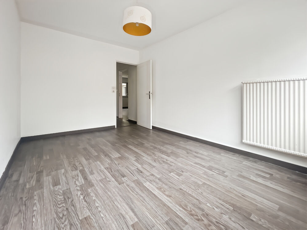 Vente Appartement Dijon, Proche Centre-ville Appartement Type 4 Traversant de 82m2 Dijon
