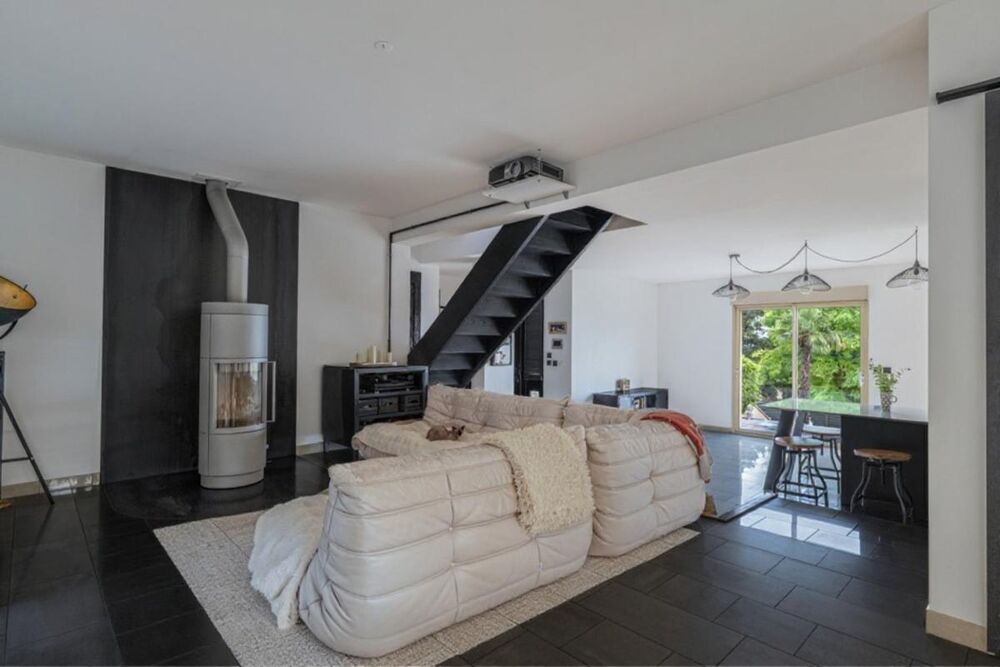 Vente Villa 69110 SAINT FOY LES LYON - MAISON + APPARTEMENT - PISCINE - GARAGE - JARDIN - VUE PANORAMIQUE - PROCHE DES COMMODITES - CALME Sainte foy les lyon