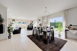  Villa � vendre 10 pi�ces 300 m�