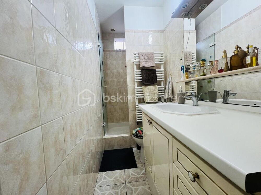 Vente Maison MAISON NON MITOYENNE 7 PIÈCES  118 m²  ET STUDIO INDÉPENDANT 20 m²  /TERRAIN 473m²/ SOUS-SOL -TOTAL/SURFACE TOTAL 183m² Orly