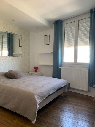  Appartement à louer 3 pièces 78 m²