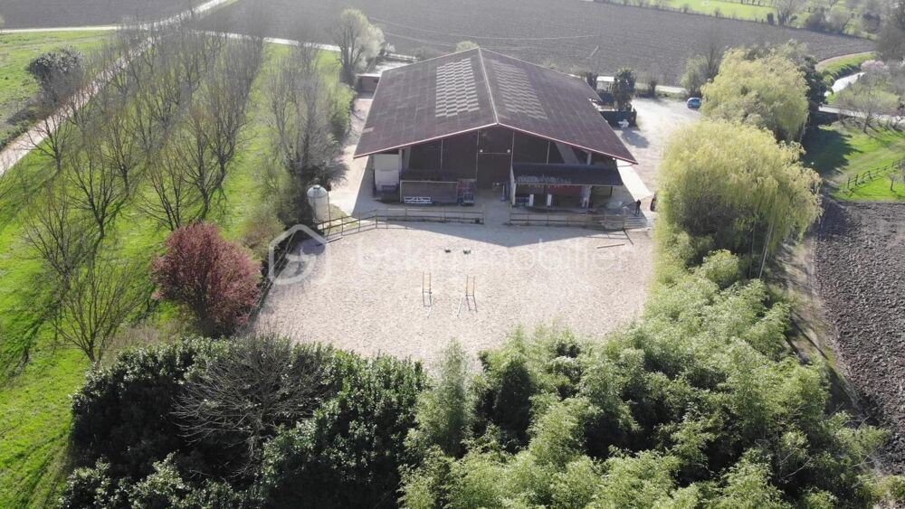 Etablissement équestre en activité sur 9 ha - Isère (38)