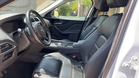 F-PACE 30d 3.0D V6 AWD 300cv Pure 2017 occasion 41120 Ouchamps
