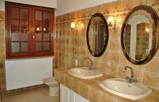  Maison � louer 8 pi�ces 227 m�