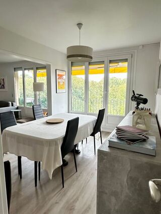  Appartement à louer 5 pièces 93 m²