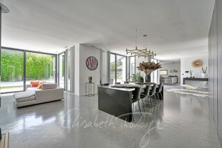  Maison � vendre 8 pi�ces 350 m�