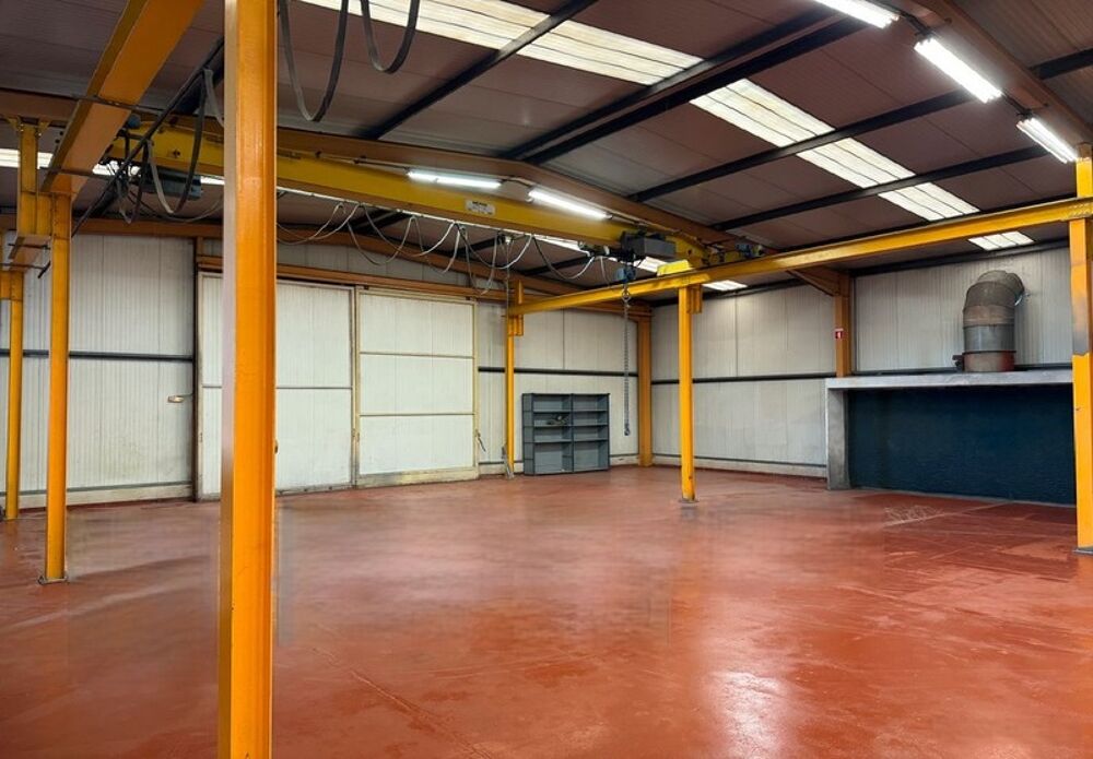   ? OPPORTUNITÉ RARE – BÂTIMENT INDUSTRIEL ÉQUIPÉ – 894 m² – SECTEUR ISBERGUE(62) ? Isbergues