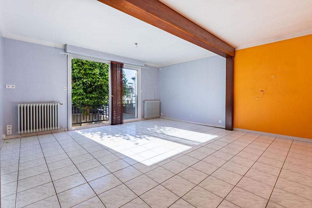 Maison Gétigné Centre 4 P . 3 Chs . 107,48 M² . Garage . T 121 M²