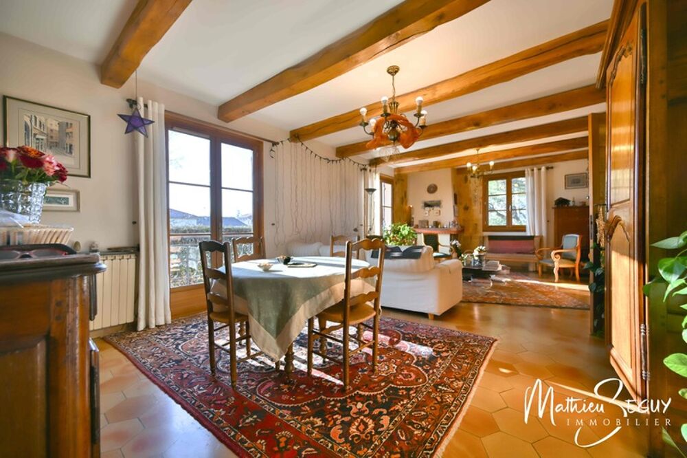 Vente Maison Grande maison P7 sur un grand terrain au coeur de SAINT JEAN DE TOUSLAS Mornant