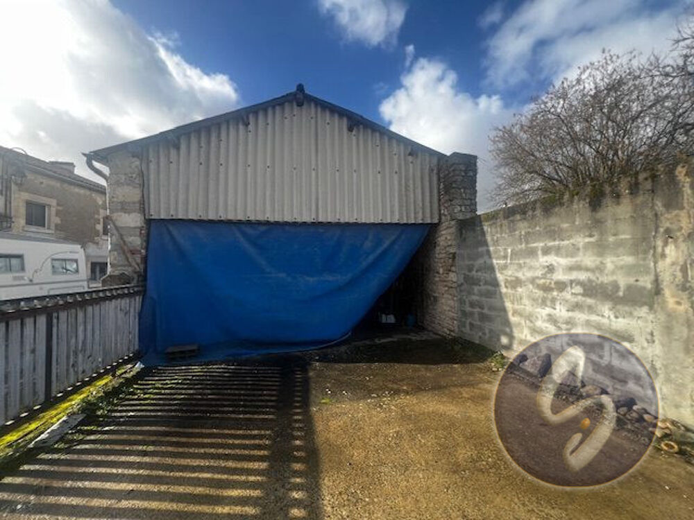 Hangar à réhabiliter en résidence principale - Pamproux (79