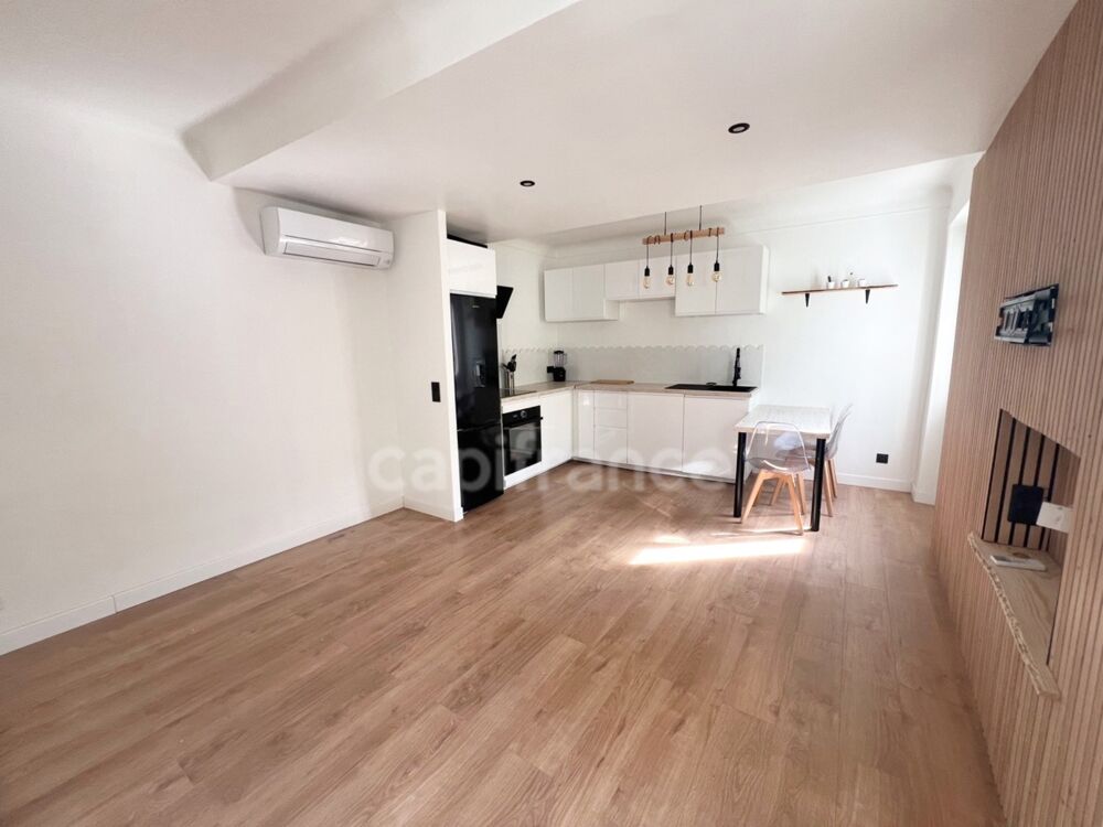 Vente Maison À Vendre Manosque centre historique – Maison de ville 3 pièces avec 2 chambres, garage et cave Manosque