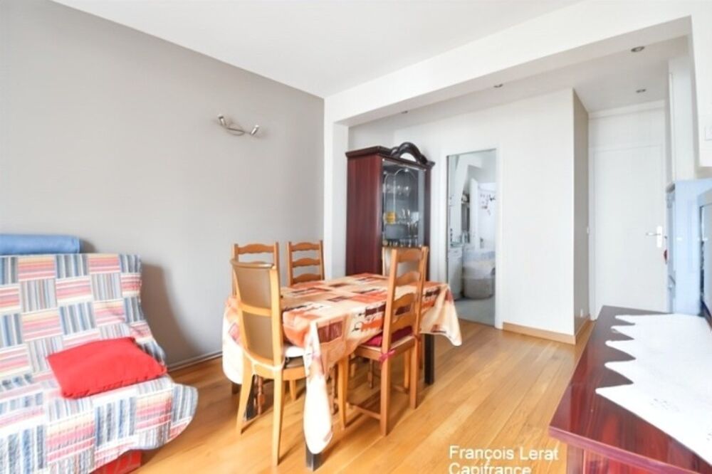 Appartement à vendre 2 pièces avec cave PARIS 17EME ARRONDISSEMENT (75) - rue Guy Môquet - 34 m2 Loi Carrez - 315 000 € honorair