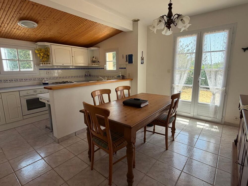 Vente Villa BREM SUR MER 85 A 2 PAS DES PLAGES DANS QUARTIER RESIDENTIEL VILLA PLAIN PIED AVEC GARAGE ET JARDIN CLOS Brem sur mer