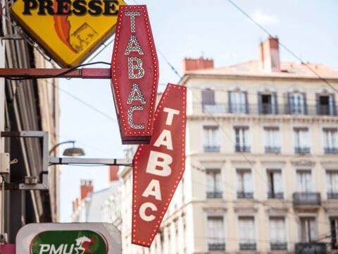 &Agrave; VENDRE – Fonds de commerce Bar Tabac – Emplacement Premium – Cannes (06) Centre 918000 06400 Cannes