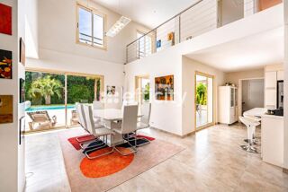  Villa à vendre 8 pièces 223 m²